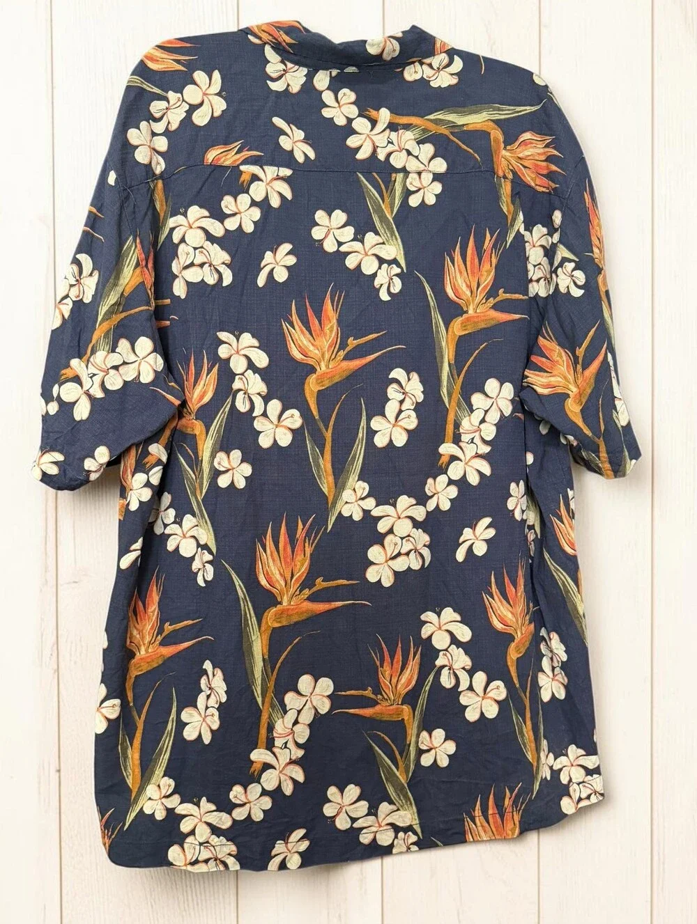 Tommy Bahama Men's XL 100% Silk Hawaiian Camp Shirt Blue Bird of Paradise Floral